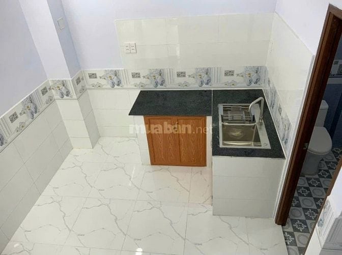 Chủ Nhà Cần Bán Gấp Căn Nhà Dọn Vào Ở Liền Được Luôn - Giá Bán 2tỷ 220