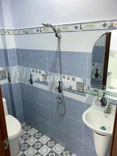 Chủ Nhà Cần Bán Gấp Căn Nhà Dọn Vào Ở Liền Được Luôn - Giá Bán 2tỷ 220