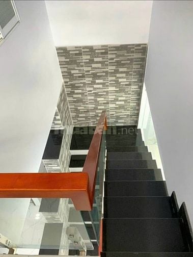 Chủ Nhà Cần Bán Gấp Căn Nhà Dọn Vào Ở Liền Được Luôn - Giá Bán 2tỷ 220