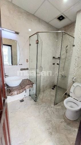 Bán khách sạn 36 phòng khu Trung Sơn đường số 7 giá chỉ 39,5 tỷ.
