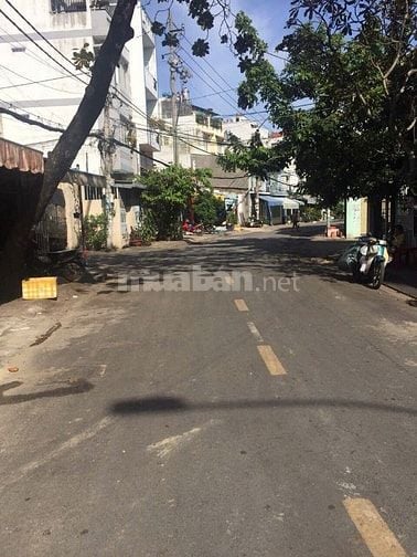 Bán nhà mặt tiền Quận Tân Phú- 96m2- Nhỉnh 9 tỷ-thấp hơn định giá bank