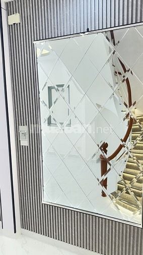 Bán nhà đường Nguyễn Biểu Q.5 - 4PN 5WC