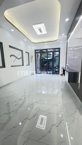 Bán nhà đường Nguyễn Biểu Q.5 - 4PN 5WC