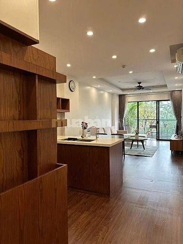 Bán nhà 7 tầng phố Chùa Bộc, lô góc, 100m2, có thang máy, ngõ ô tô