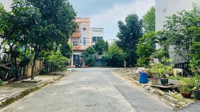 Bán lô đất khu dân cư 10 mẫu, p. Bình Trưng Đông. lô F1, lô góc 