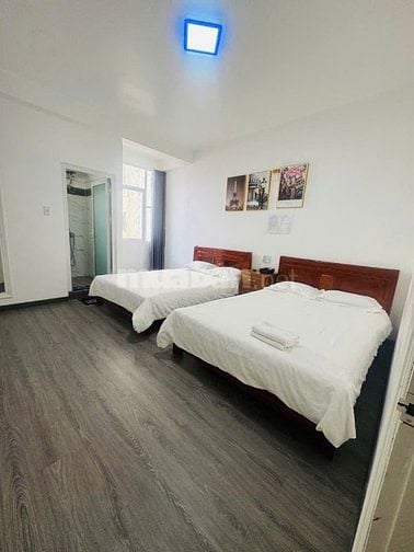 BÁN GẤP KHÁCH SẠN MẶT TIỀN TRUNG TÂM TP ĐÀ LẠT