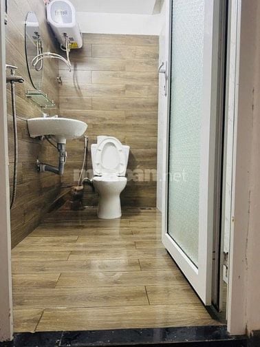BÁN GẤP KHÁCH SẠN MẶT TIỀN TRUNG TÂM TP ĐÀ LẠT