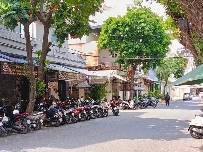 SANG QUÁN CAFE GÓC 2 MẶT TIỀN. VỊ TRÍ RẤT ĐẸP. GIÁ CHỐT RẺ