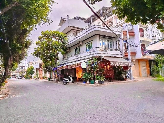 SANG QUÁN CAFE GÓC 2 MẶT TIỀN. VỊ TRÍ RẤT ĐẸP. GIÁ CHỐT RẺ