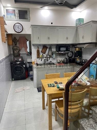 Nhà Đẹp Giá Rẻ - ngay Ngã 5 Vĩnh Lộc - 2pn 2wc - tặng nội thất