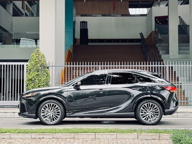 🐦‍🔥 LEXUS RX 350 "LUXURY"  • Odo : 5.555 kilomet • Sản xuất 09.2023