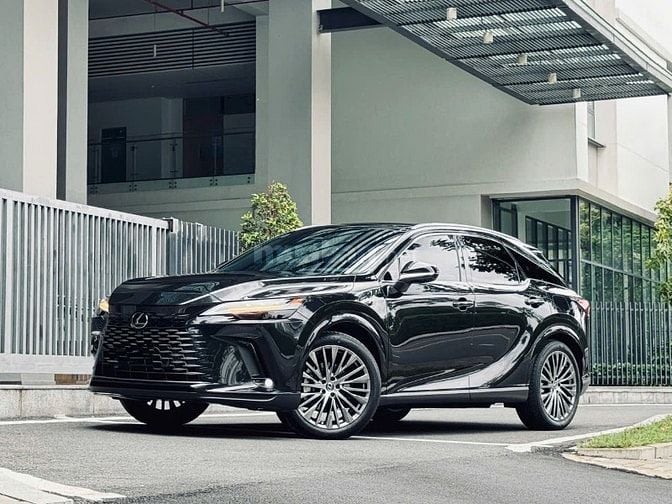 🐦‍🔥 LEXUS RX 350 "LUXURY"  • Odo : 5.555 kilomet • Sản xuất 09.2023