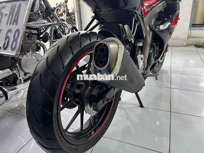 Motor dáng sport -  suzuki GSX150ccR