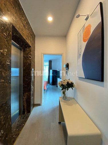 CHDV 7lầu mặt tiền Bạch Đằng ngang 6m DTS 434m2 14PN TN 100tr 37.8 tỷ.