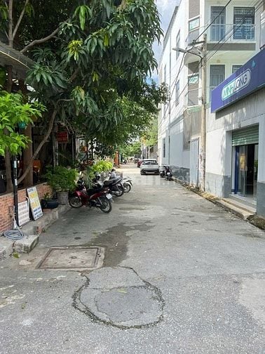 SANG 8 PHÒNG CHDV. Ngô Chí Quốc. Thủ Đức