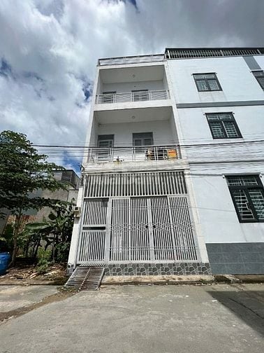 SANG 8 PHÒNG CHDV. Ngô Chí Quốc. Thủ Đức