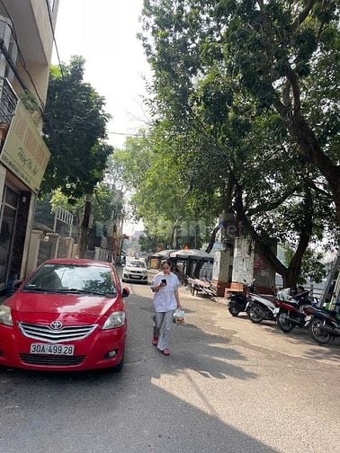 Bán nhà 5 tầng thang máy rất đẹp, góc, ngõ oto 7 chỗ P Chu Huy Mân, LB