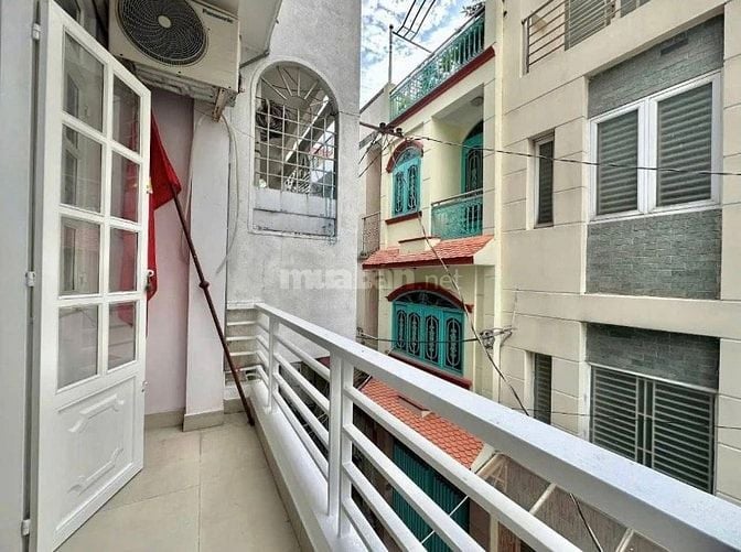 Sang nhượng căn nhà địa chỉ Huỳnh Mẫn Đạt, P.7, Q.5 - SHR nhà 50m2