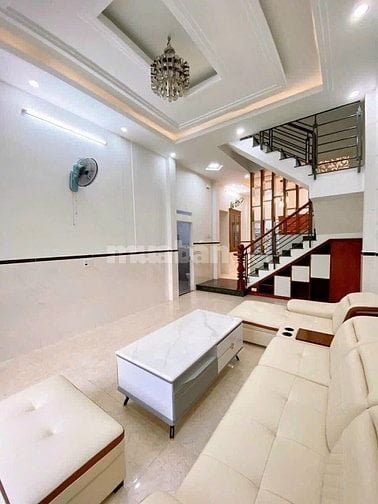 Hàng hiếm- nhà Nguyễn Thời Trung,P6,Quận 5,Dt 54.5m2, 2Lầu,SHR,2tỷ570