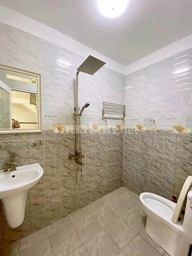 Hàng hiếm- nhà Nguyễn Thời Trung,P6,Quận 5,Dt 54.5m2, 2Lầu,SHR,2tỷ570