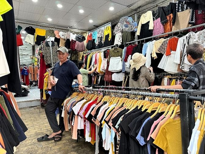 Cần sang xưởng gia công may và shop thời trang nữ