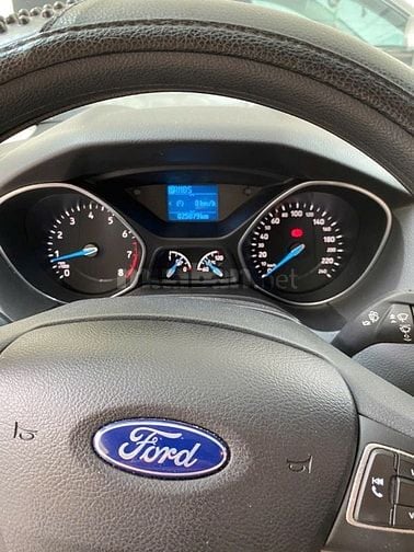 Ford Focus Sedan Trắng 2017 Trend 380 triệu 25000 km