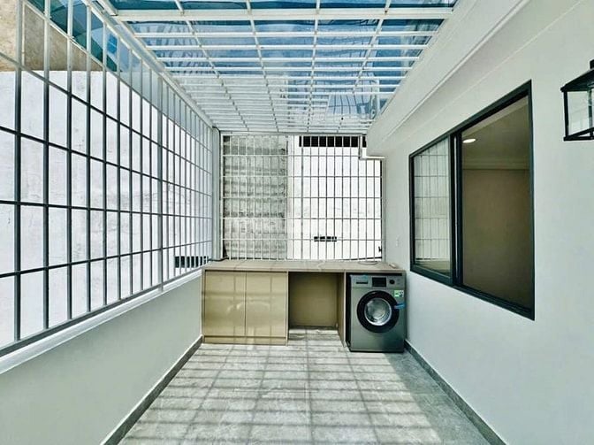 Đi nước ngoài định cư bán gấp nhà ở đường Tân Thành, phường 12, quận 5