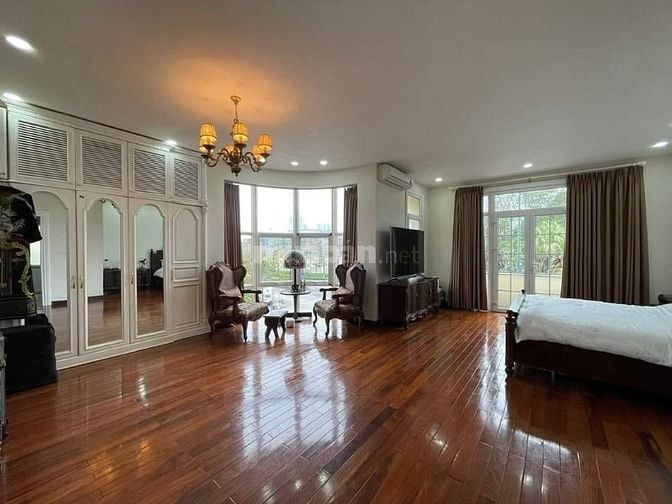 Siêu Phẩm, Bán Tòa nhà Hòa Mã, Tuệ Tĩnh, Phố Huế: 170m2, Mặt tiền 11m