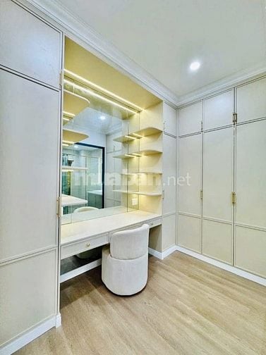Đi nước ngoài định cư bán gấp nhà ở đường Tân Thành, phường 12, quận 5
