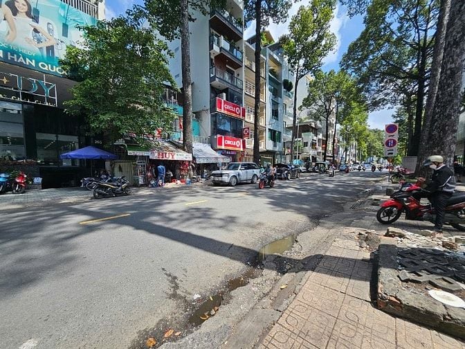 Building Siêu Hiếm ĐC: 265-267 Trần Bình Trọng, Q.5. Hầm 7 tầng+ t.máy