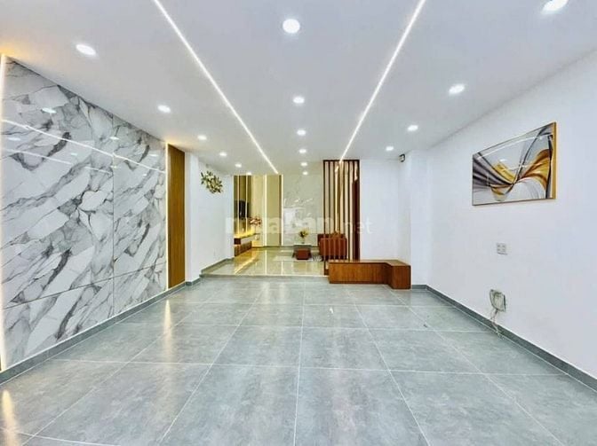 Đi nước ngoài định cư bán gấp nhà ở đường Nguyễn Đình Chiểu, phường 4,