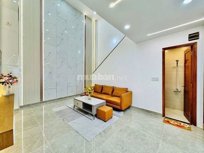 Đi nước ngoài định cư bán gấp nhà ở đường Nguyễn Đình Chiểu, phường 4,