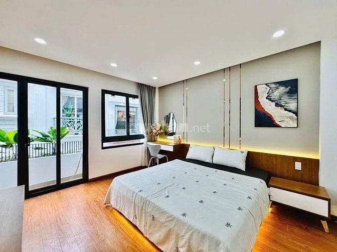 Đi nước ngoài định cư bán gấp nhà ở đường Nguyễn Đình Chiểu, phường 4,