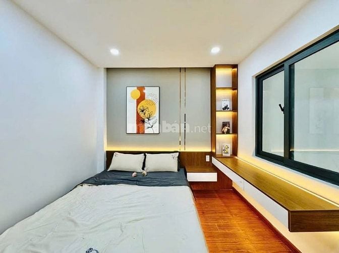 Đi nước ngoài định cư bán gấp nhà ở đường Nguyễn Đình Chiểu, phường 4,