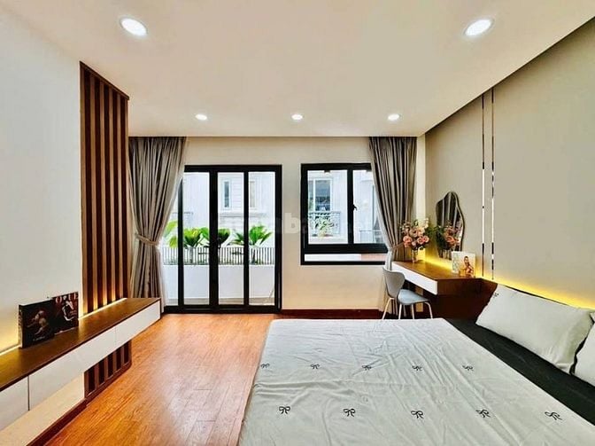 Đi nước ngoài định cư bán gấp nhà ở đường Nguyễn Đình Chiểu, phường 4,