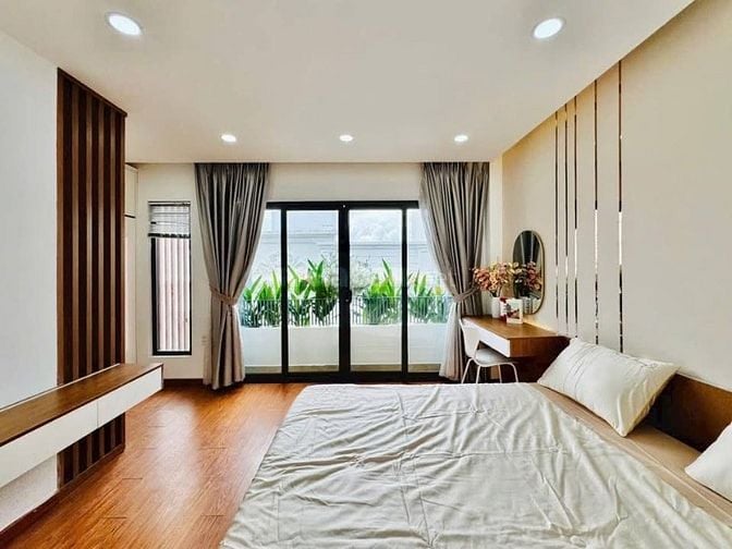 Đi nước ngoài định cư bán gấp nhà ở đường Nguyễn Đình Chiểu, phường 4,