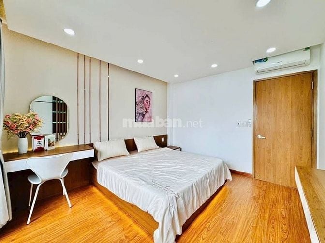 Đi nước ngoài định cư bán gấp nhà ở đường Nguyễn Đình Chiểu, phường 4,