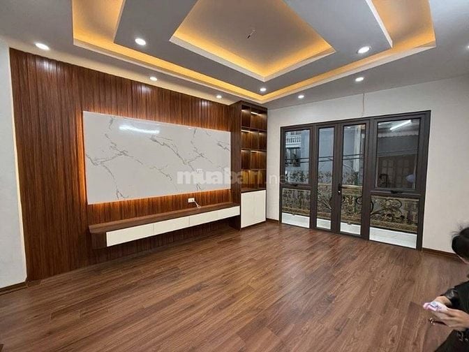 Bán nhà mới xây 5 tầng ngõ phố Đội Cấn , phường Kim mã 
