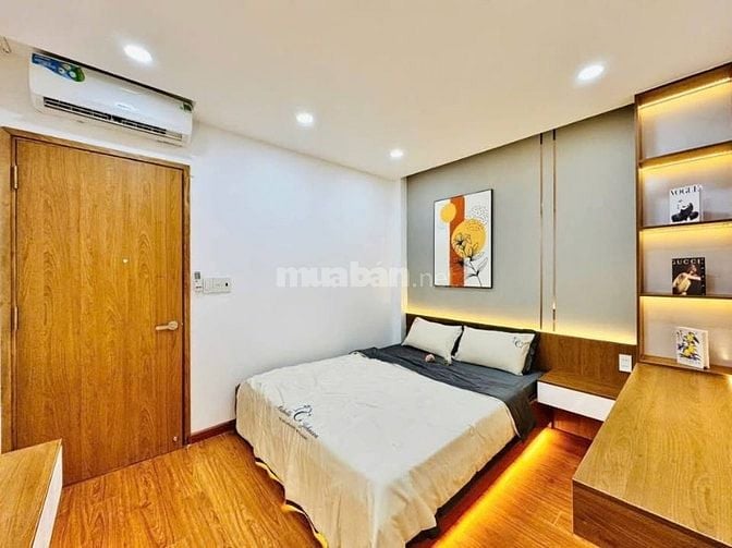 Đi nước ngoài định cư bán gấp nhà ở đường Nguyễn Đình Chiểu, phường 4,