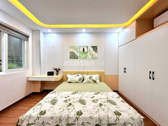 Nhà Đẹp Ở Luôn Thịnh Quang, Đống Đa 31m, 5 tầng, mt 3.5m, giá 7.88 tỷ.
