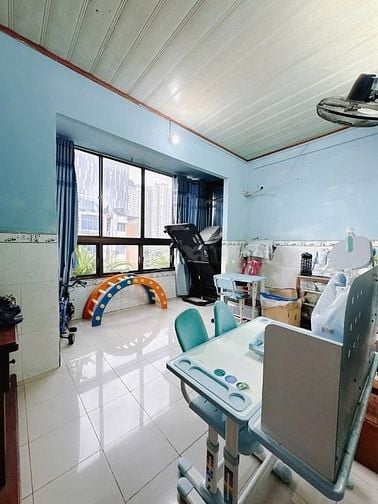 Bán gấp MT VIP 151 Hoàng Diệu P9 Q4