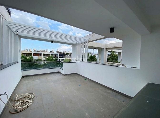 Chủ định cư cần bán gấp nhà 4 tầng mặt tiền 80m2 giá 2TY3