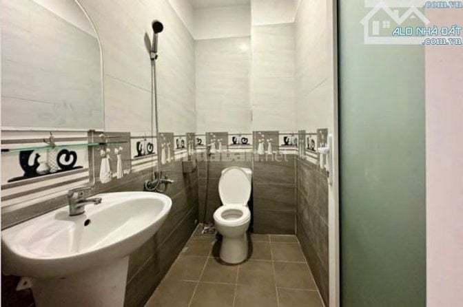  Cô Vân kẹt tiền Bán Nhà Đường Tân Canh, P1, Tân Bình – Giá 2.8 tỷ 