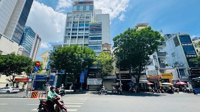 MT PHAN XÍCH LONG (6,7x24m) - NHÀ 2 LẦU HẺM HÔNG. GIÁ 80 TRIỆU 