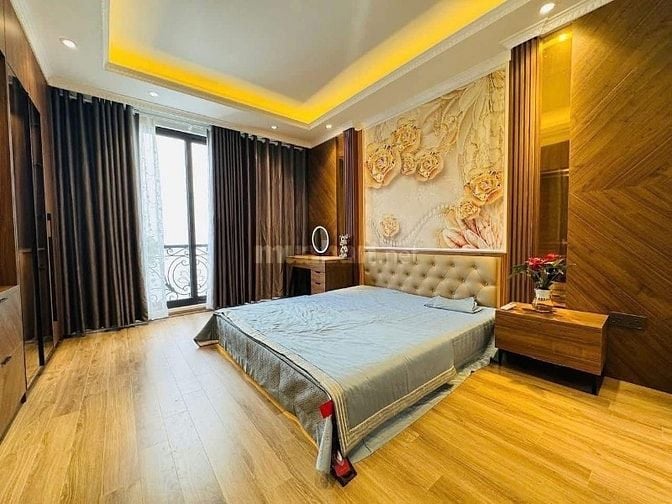 Bán nhà Phố Yên Lộ, 5,99 tỷ, 35m2, 3PN, 4WC, 5 tầng, chính chủ, hot!