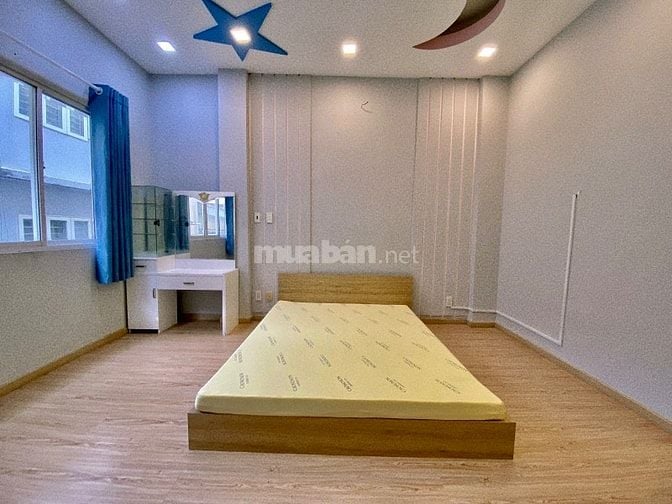 Cần bán gấp nhà mặt tiền Quận 8, khu dân cư cao cấp, ngay Tạ Quang Bửu