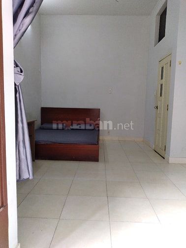 CHO THUÊ PHÒNG SẠCH ĐẸP TRONG BIỆT THỰ RỘNG RÃI ĐƯỜNG 1 P.BÌNH AN, Q.