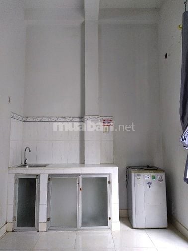 CHO THUÊ PHÒNG SẠCH ĐẸP TRONG BIỆT THỰ RỘNG RÃI ĐƯỜNG 1 P.BÌNH AN, Q.