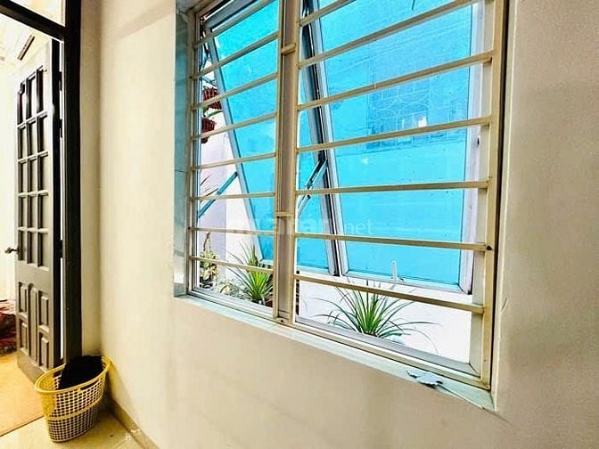 Bán nhà đẹp phố Tôn Thất Tùng 39m2 4.5 tầng,ngõ thông, vị trí tuyệt vờ