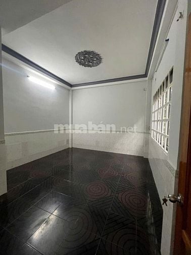 Cho thuê nhà hẻm 4m(XH) Đường C1, P.13, Q.Tân Bình giá 11tr